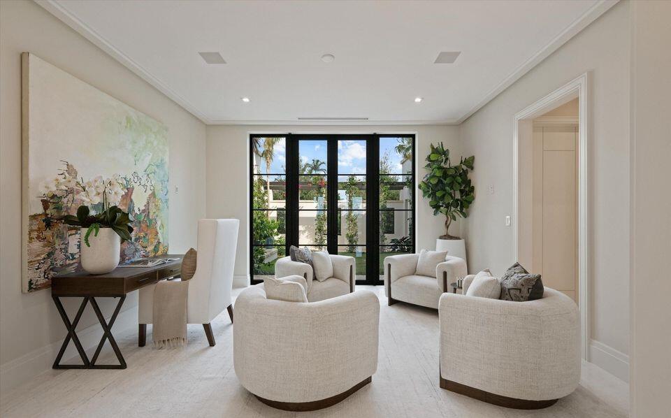 1260 N Lake Palm Beach, FL 33480