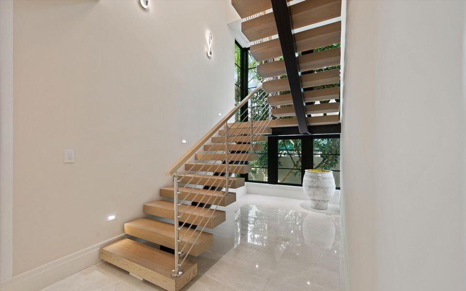 1260 N Lake Palm Beach, FL 33480