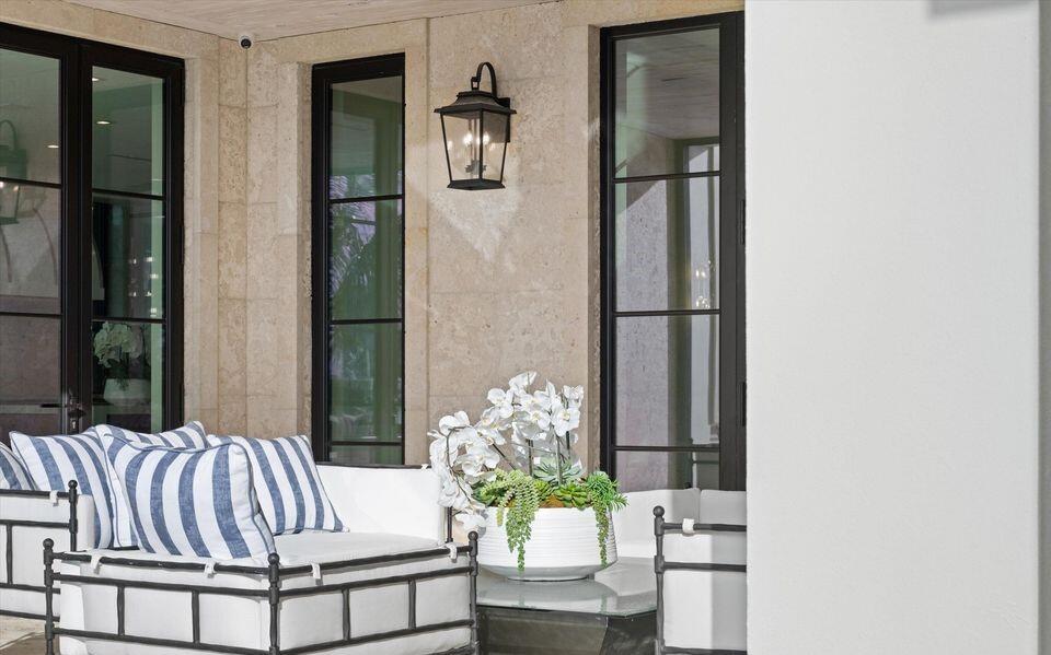 1260 N Lake Palm Beach, FL 33480