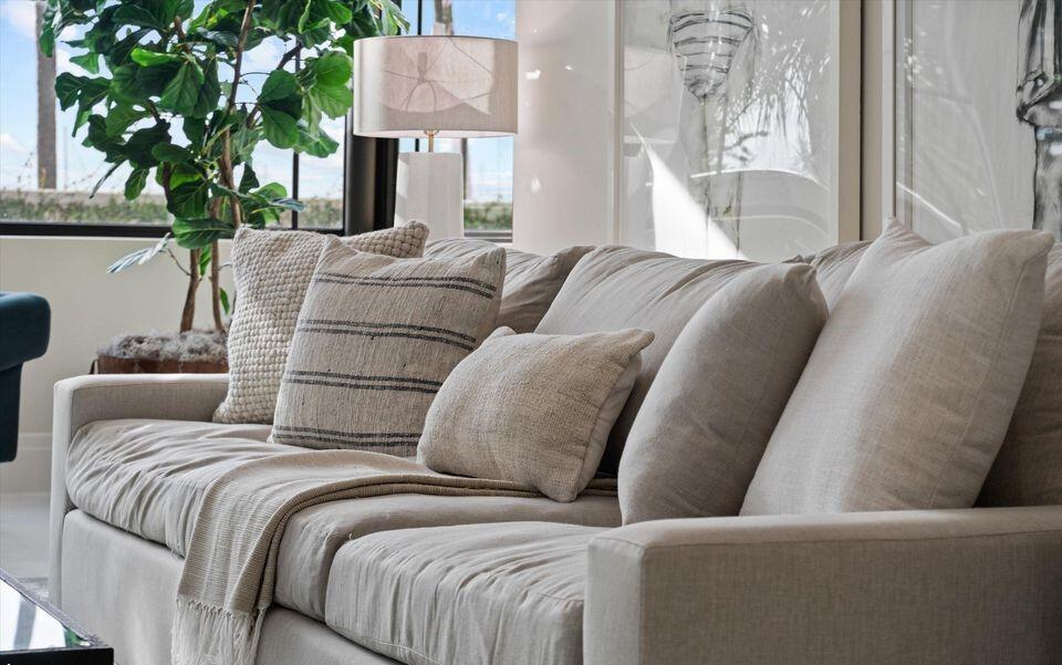 1260 N Lake Palm Beach, FL 33480