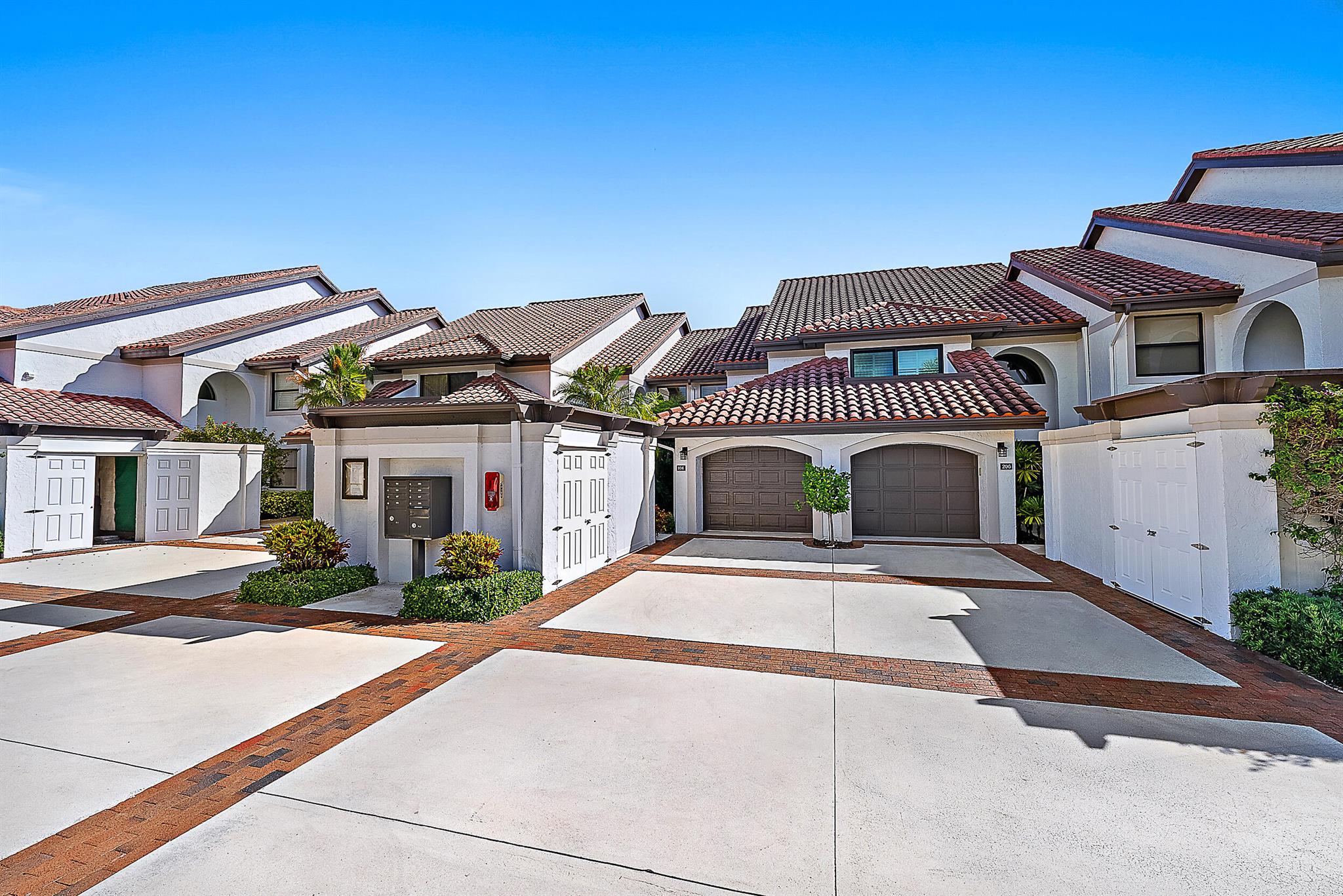 16648 Traders Xing #106 Jupiter, FL 33477