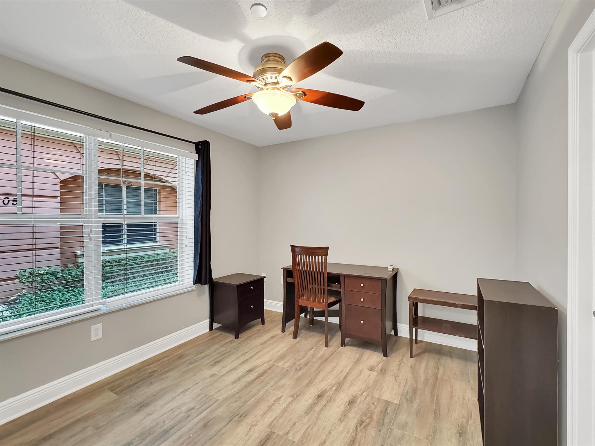 1033 NE 17th Way #602 Fort Lauderdale, FL 33304