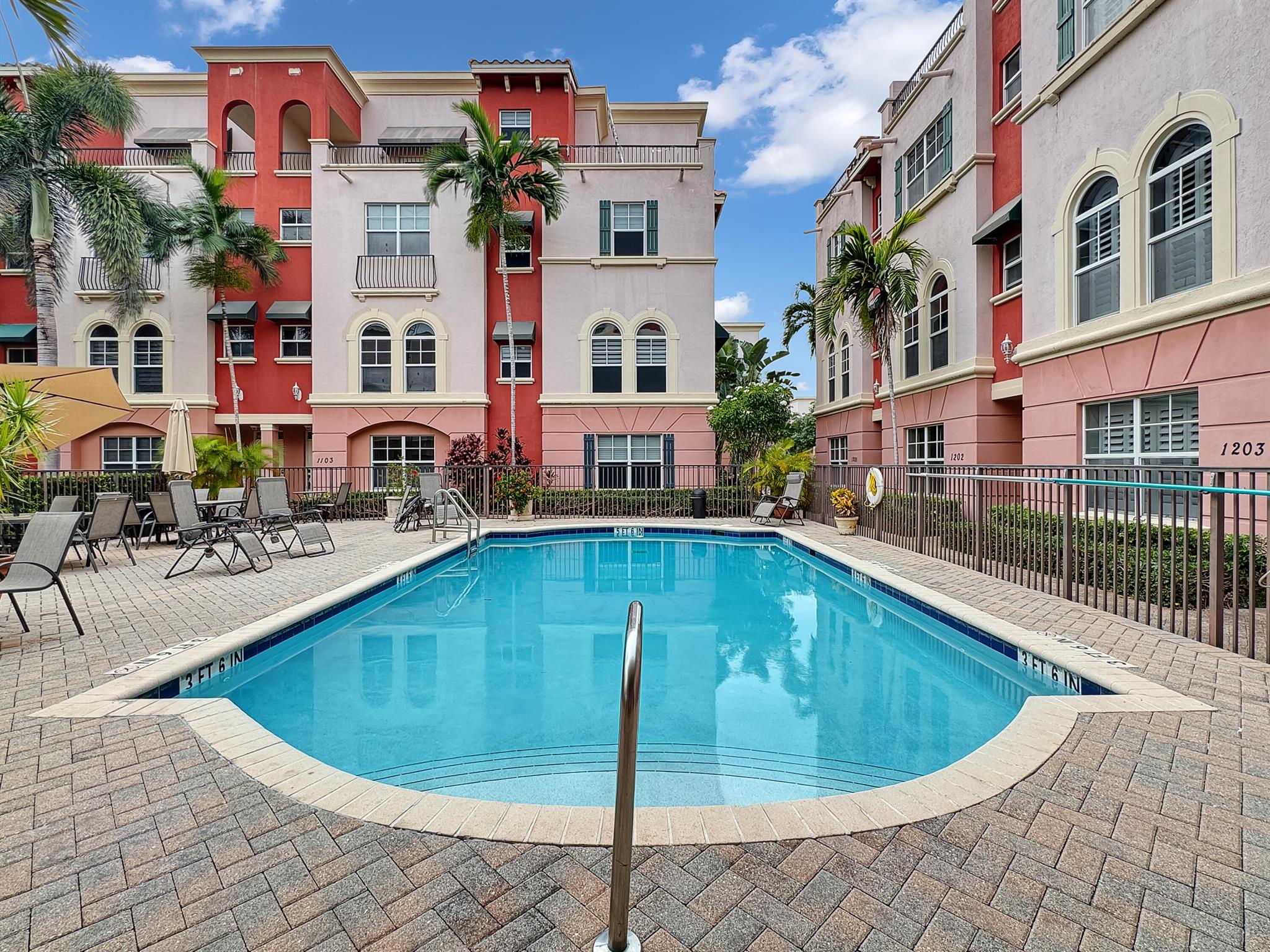 1033 NE 17th Way #602 Fort Lauderdale, FL 33304