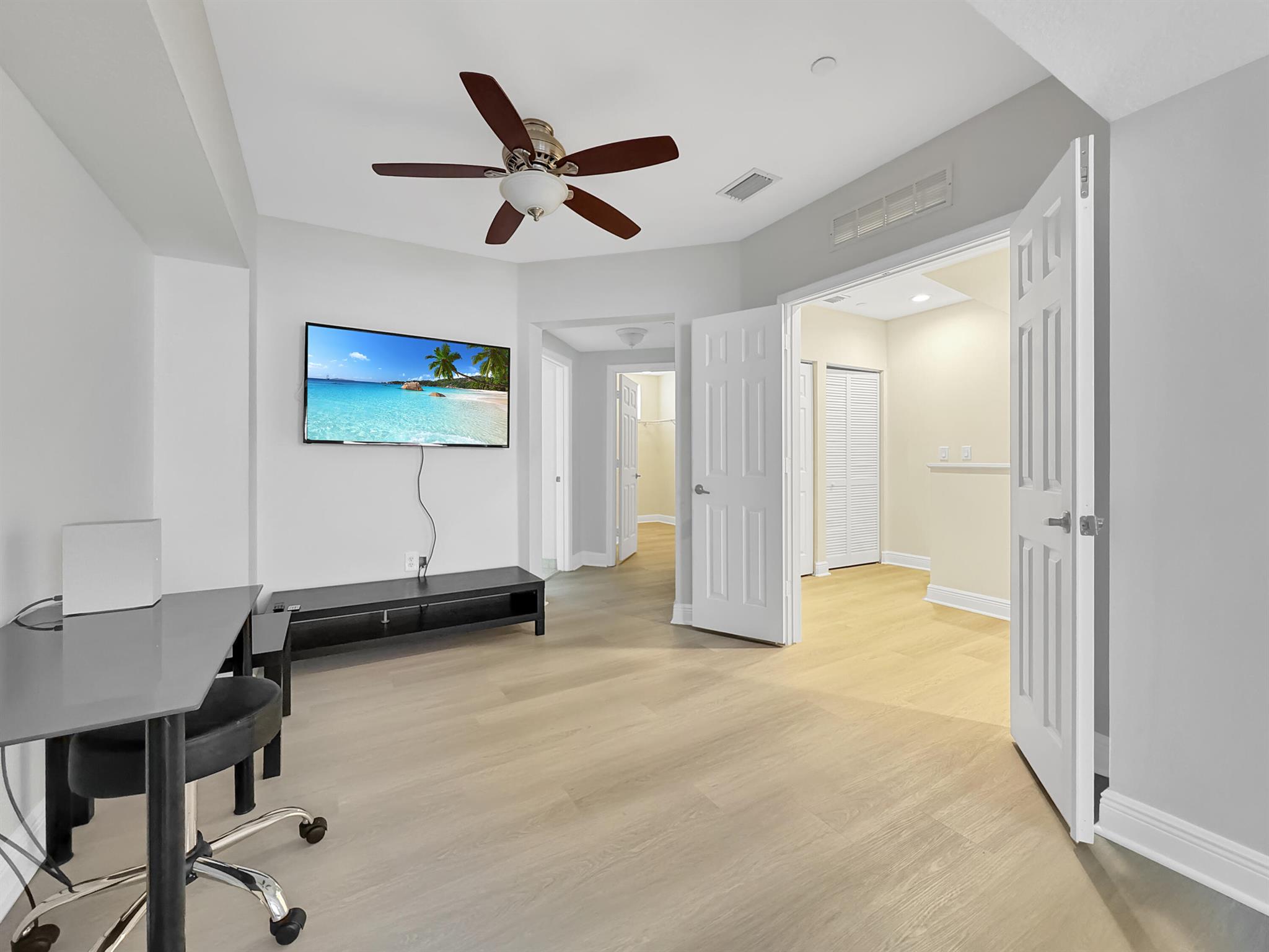 1033 NE 17th Way #602 Fort Lauderdale, FL 33304