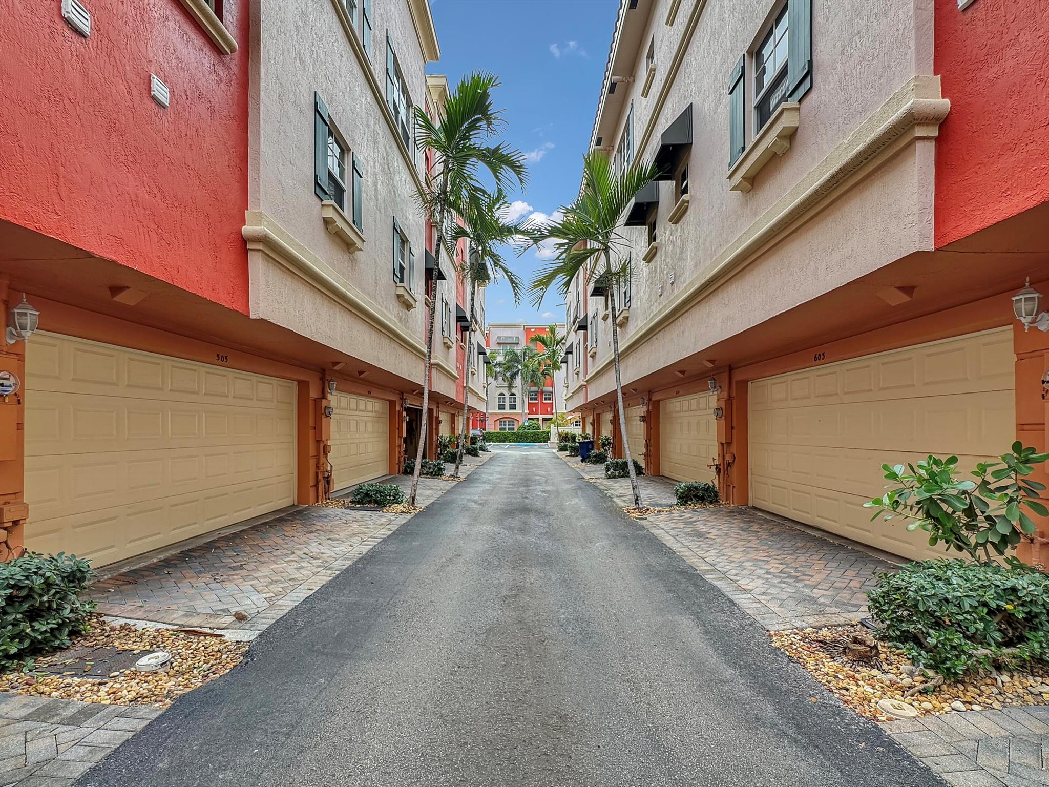 1033 NE 17th Way #602 Fort Lauderdale, FL 33304