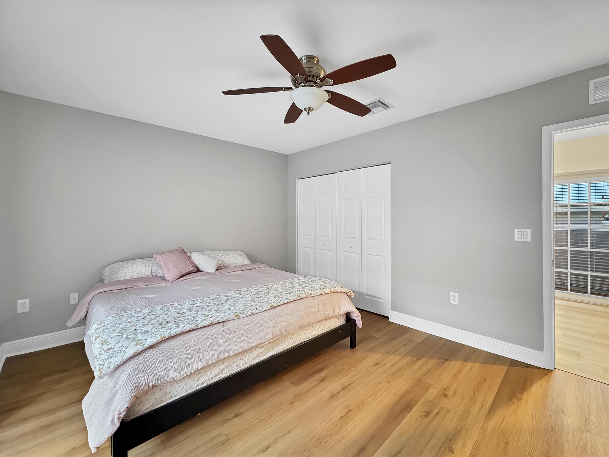 1033 NE 17th Way #602 Fort Lauderdale, FL 33304