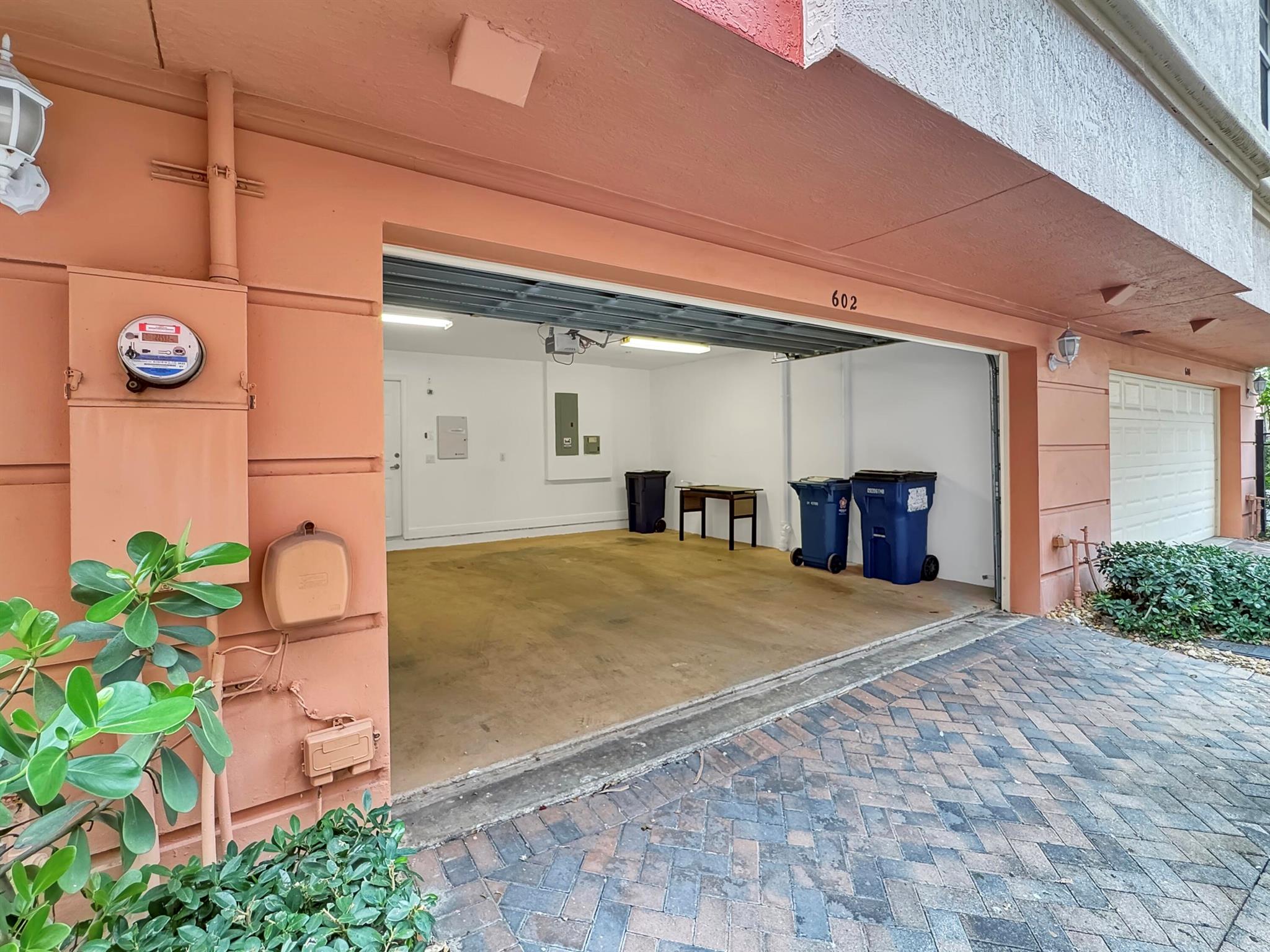 1033 NE 17th Way #602 Fort Lauderdale, FL 33304