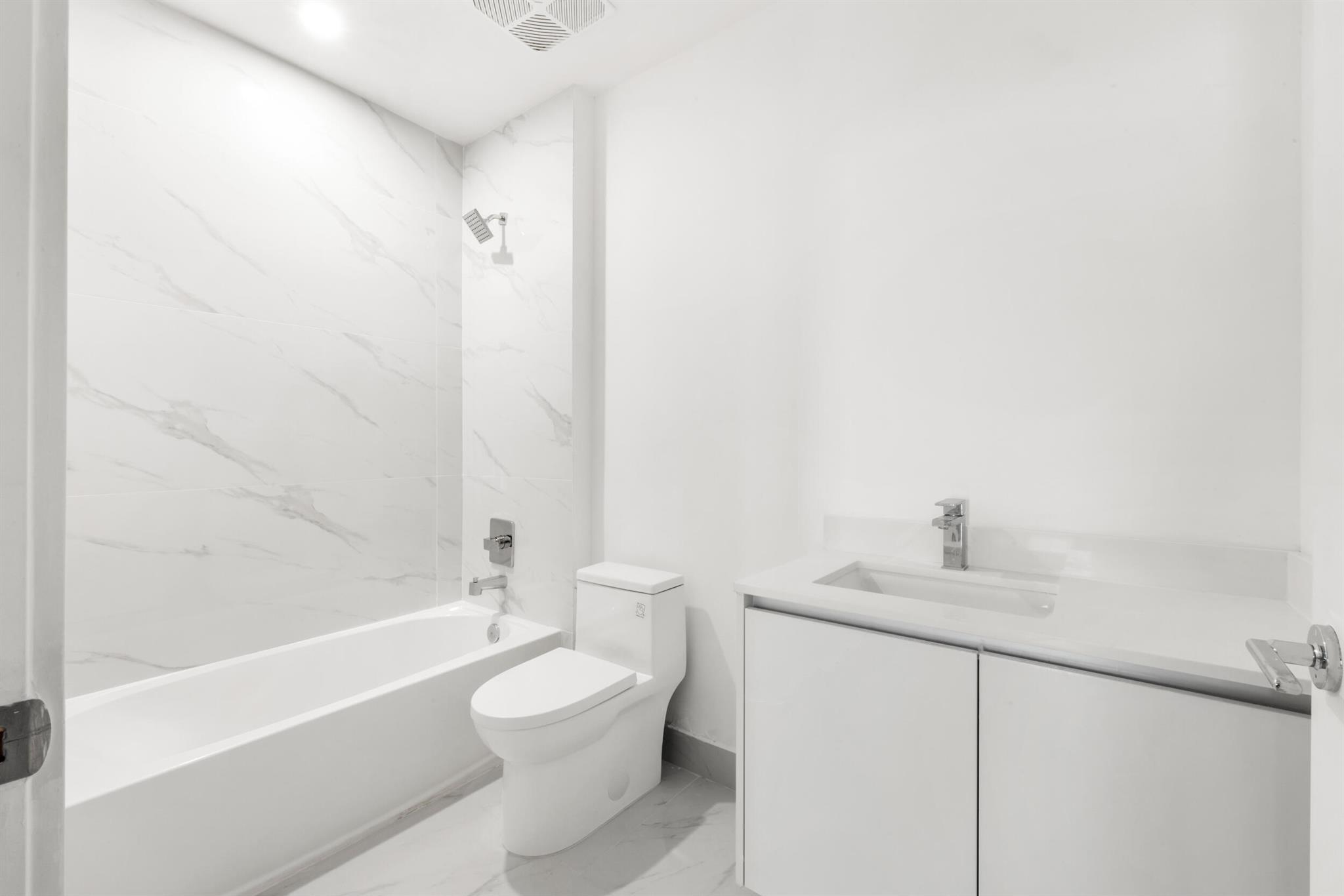 700 NE 24th St #Penthouse Mansion-6003 Miami, FL 33137