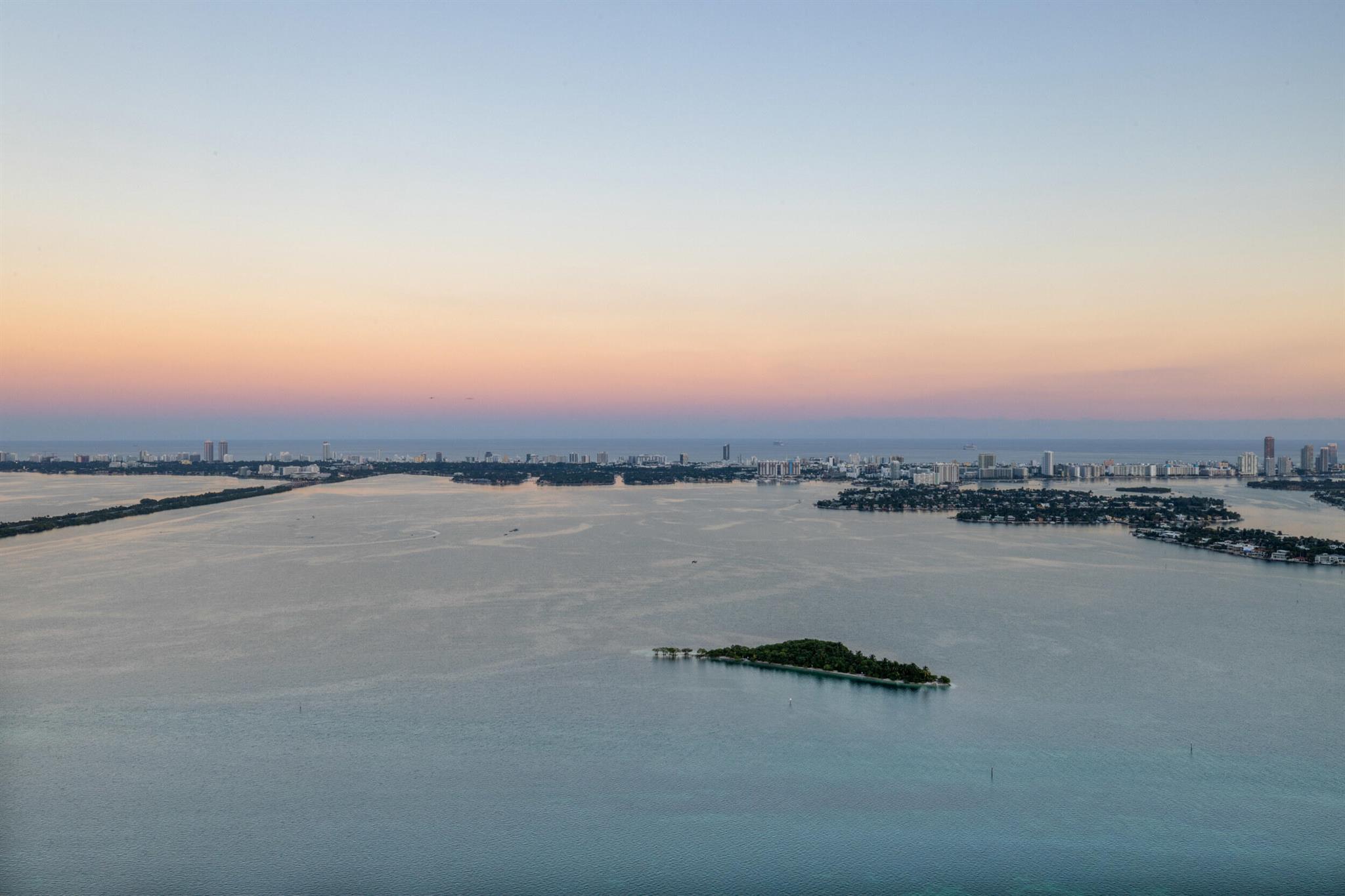 700 NE 24th St #Penthouse Mansion-6003 Miami, FL 33137