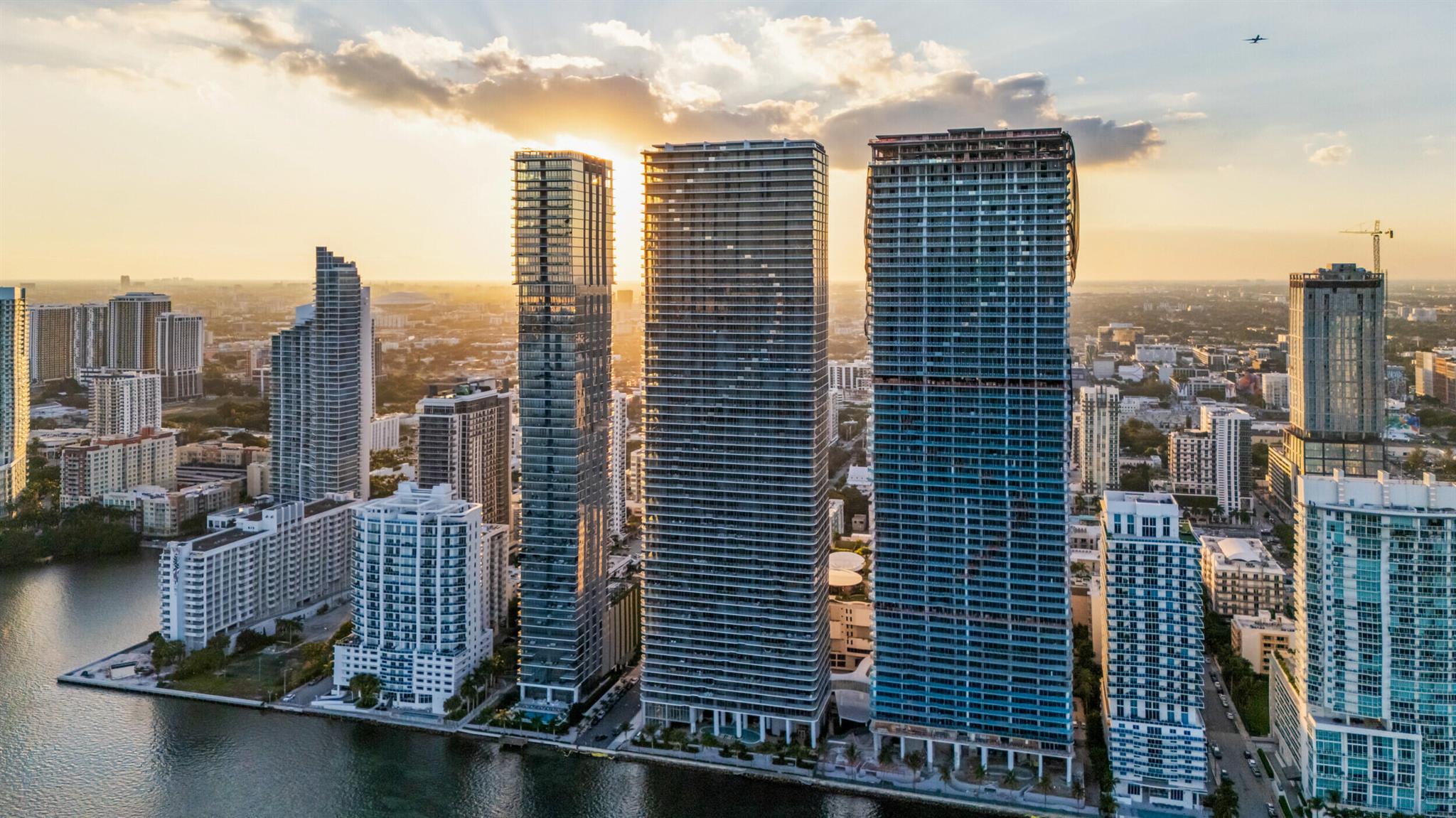 700 NE 24th St #Penthouse Mansion-6003 Miami, FL 33137
