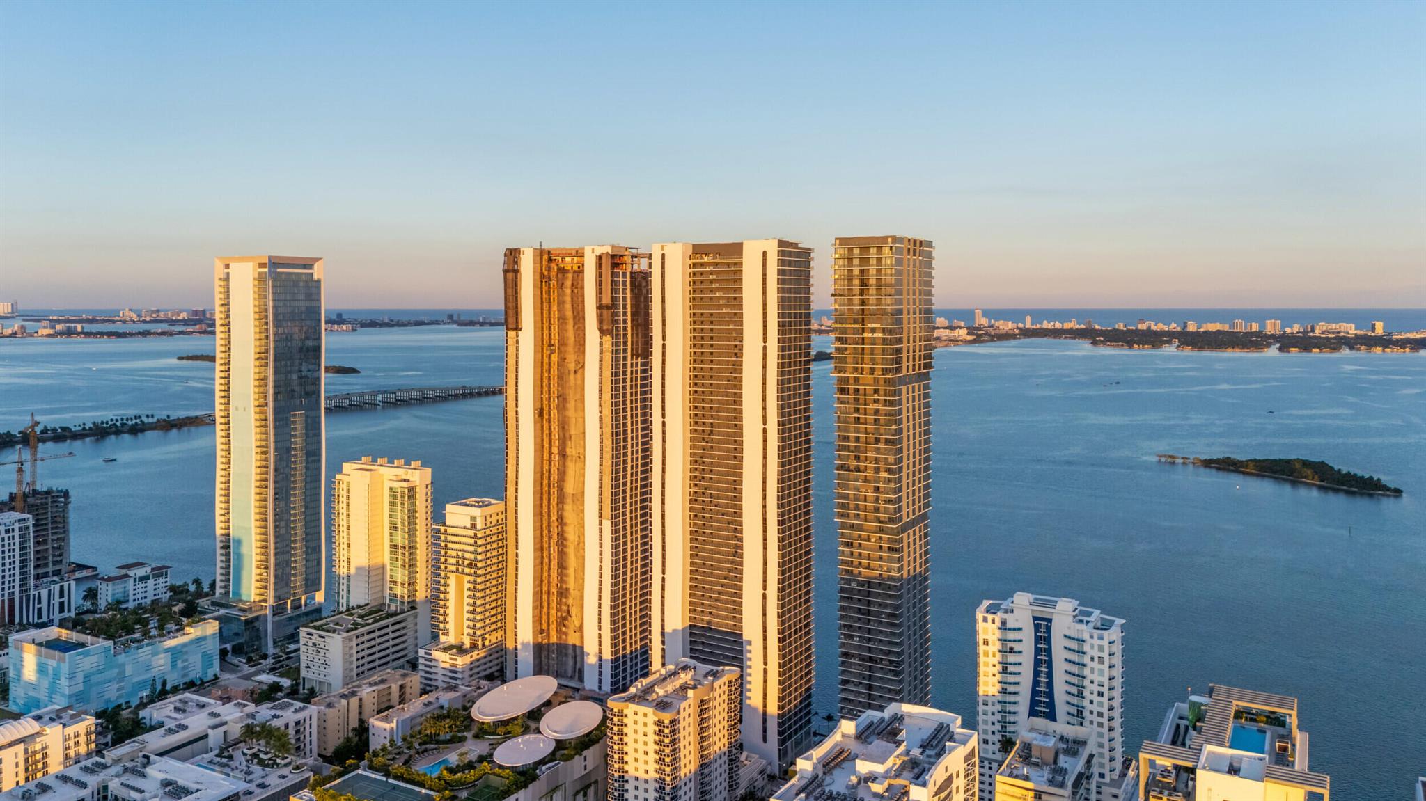 700 NE 24th St #Penthouse Mansion-6003 Miami, FL 33137