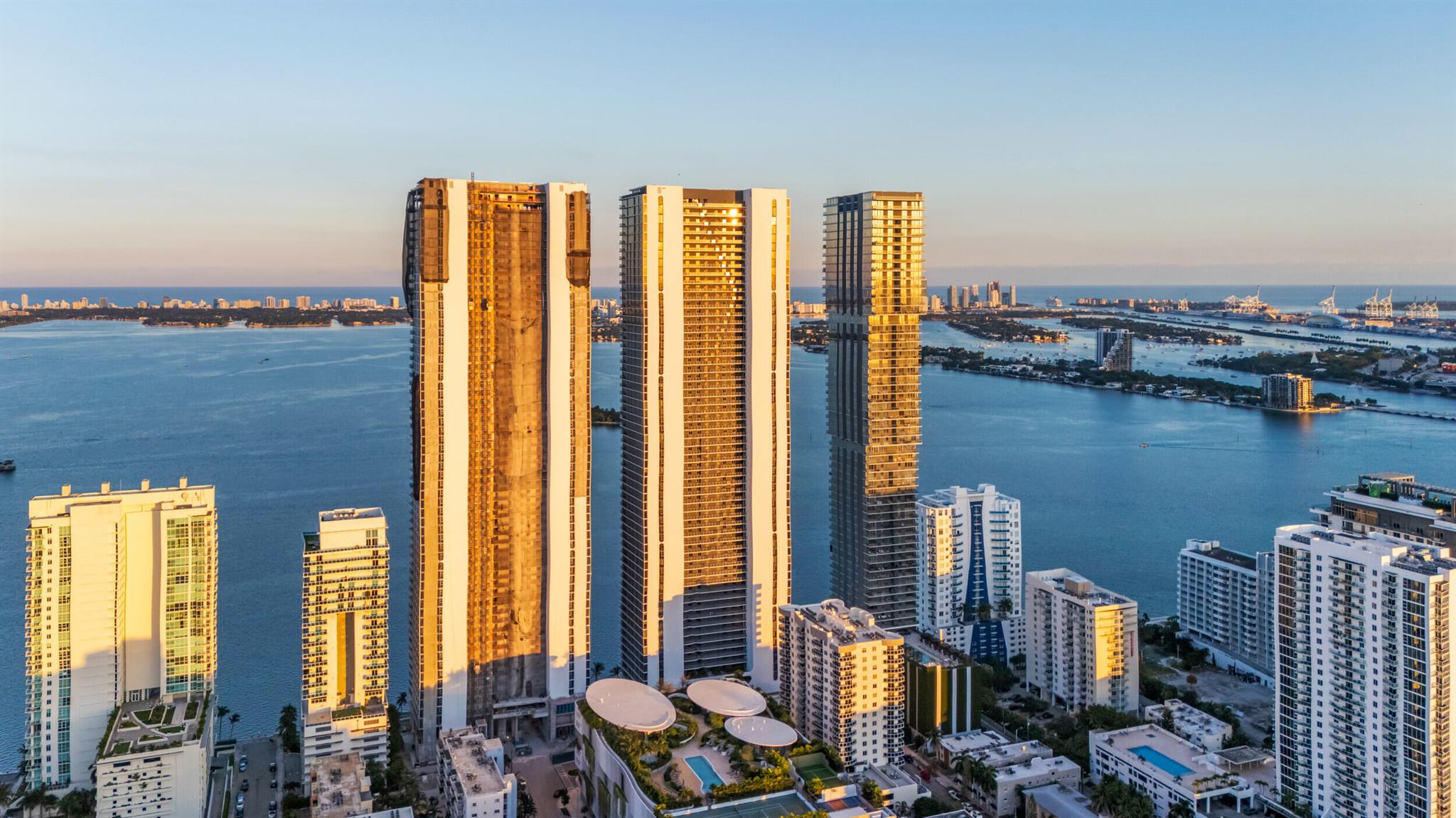 700 NE 24th St #Penthouse Mansion-6003 Miami, FL 33137