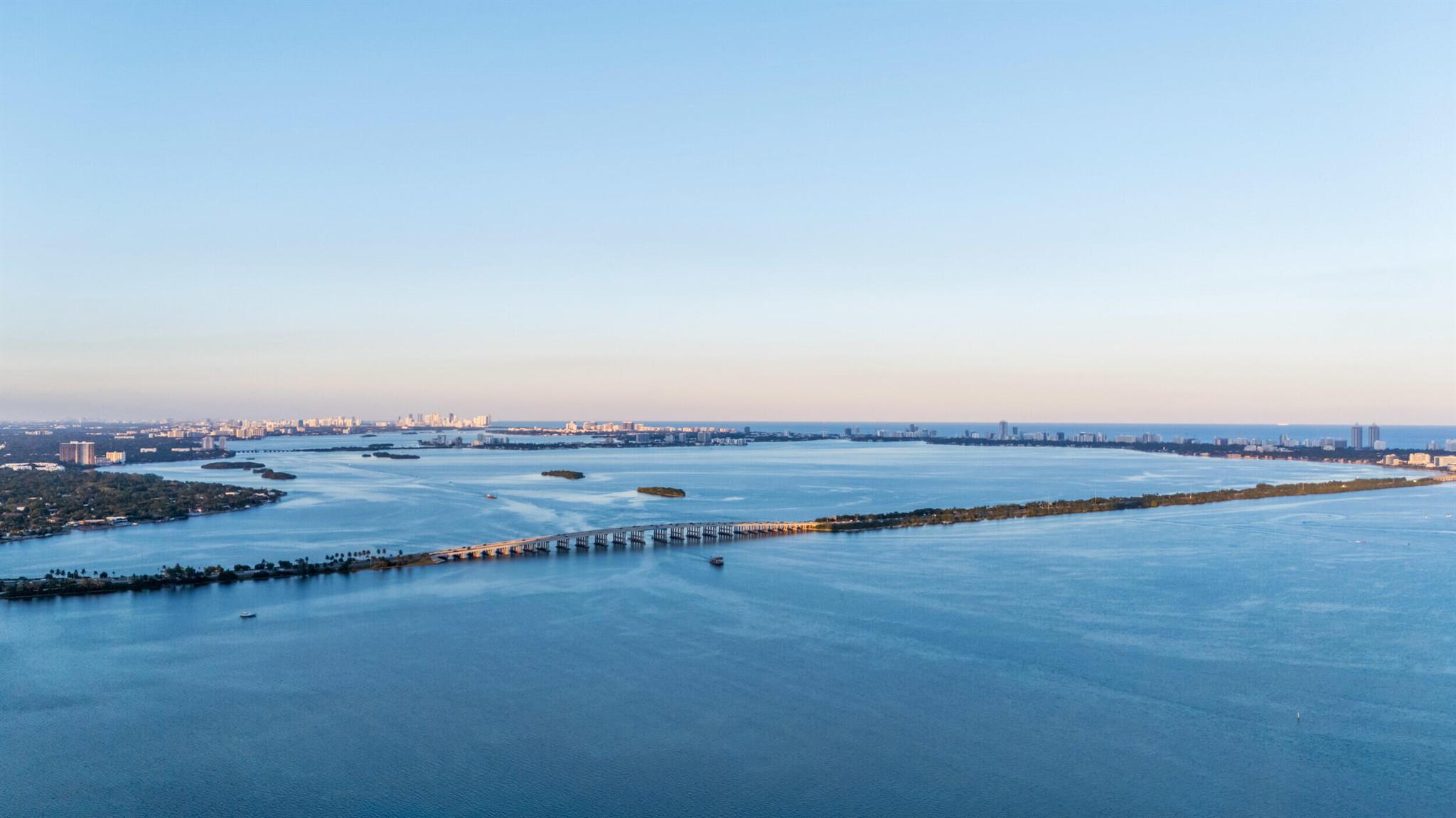 700 NE 24th St #Penthouse Mansion-6003 Miami, FL 33137