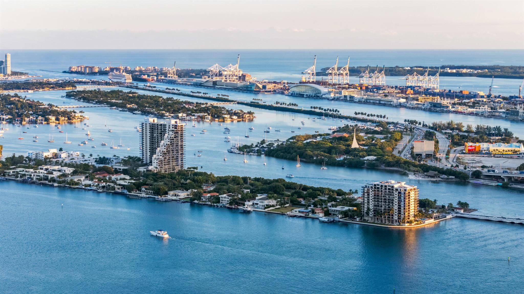 700 NE 24th St #Penthouse Mansion-6003 Miami, FL 33137