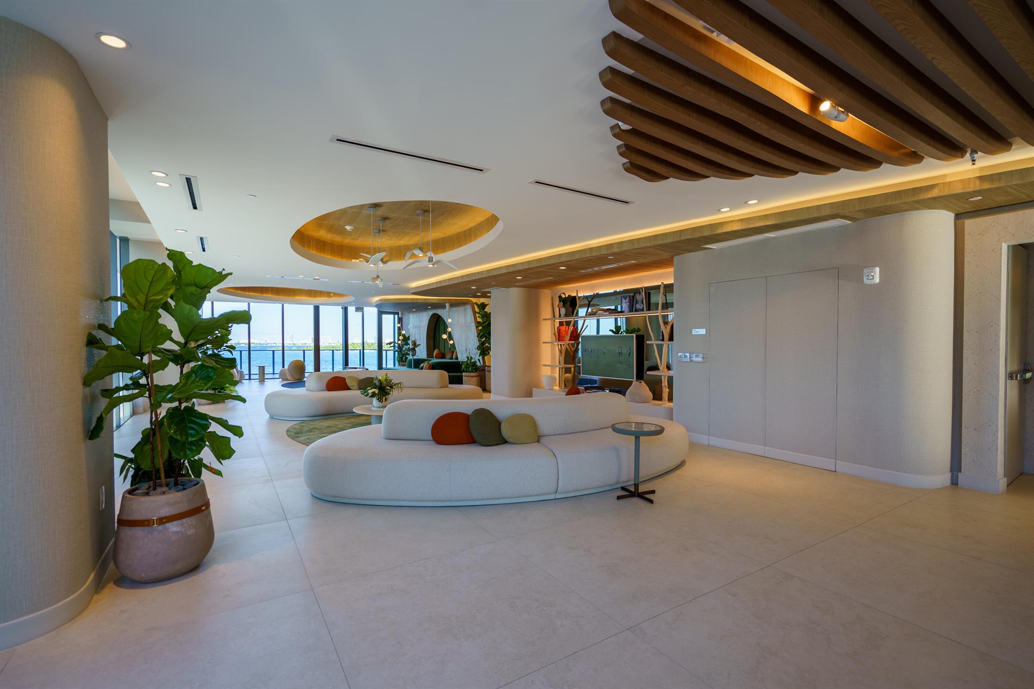 700 NE 24th St #Penthouse Mansion-6003 Miami, FL 33137