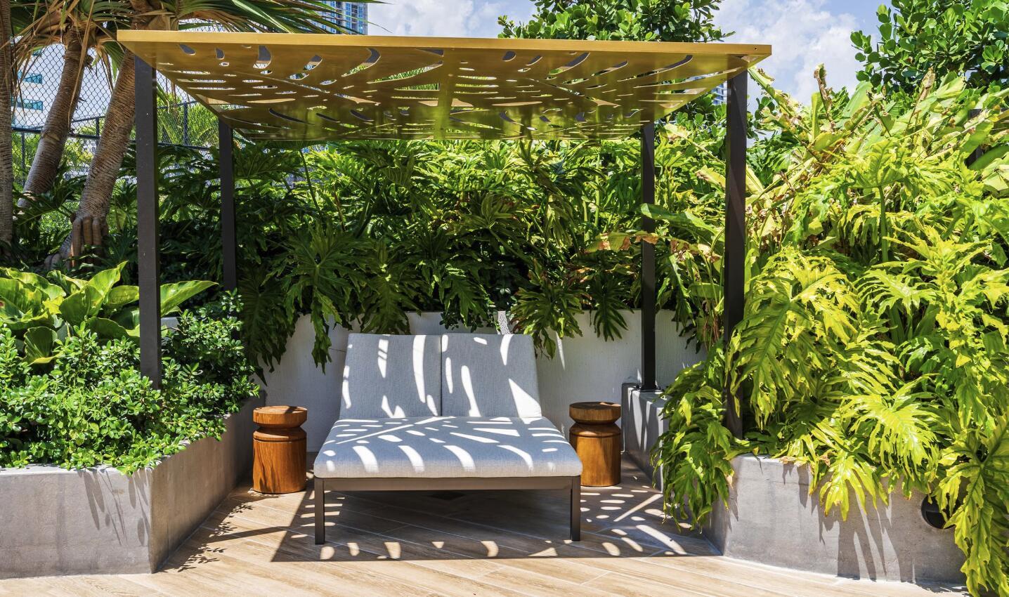 700 NE 24th St #Penthouse Mansion-6003 Miami, FL 33137