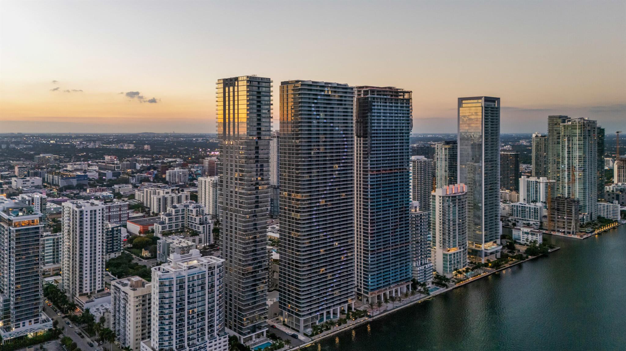 700 NE 24th St #Penthouse Mansion-6003 Miami, FL 33137