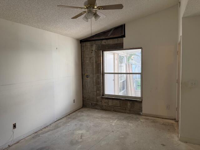 7255 Burgess Dr Lake Worth, FL 33467