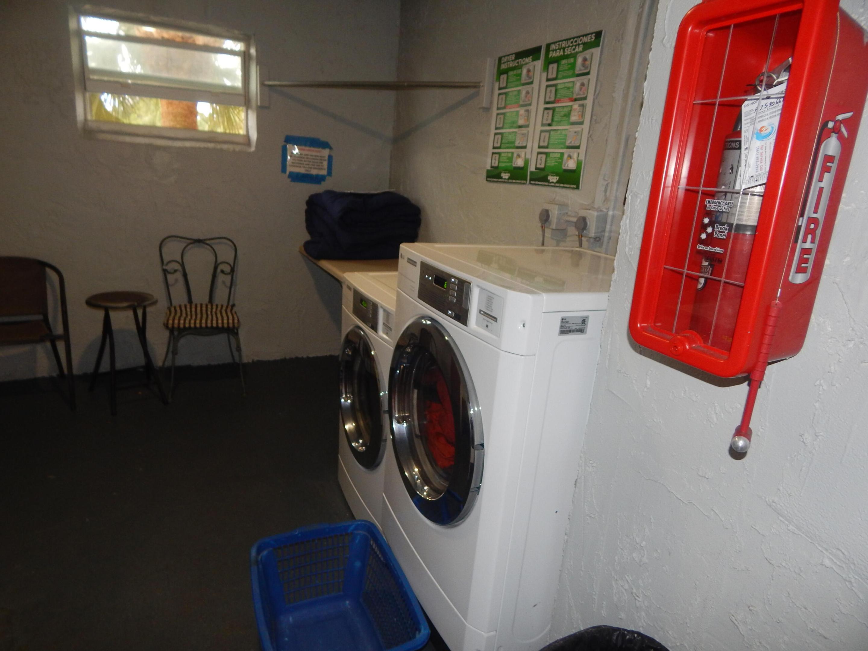 225 Bonnie Blvd #204 Palm Springs, FL 33461