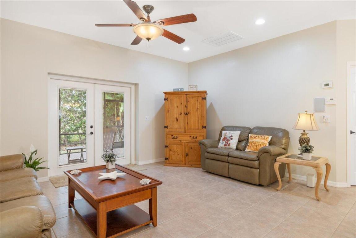 1410 4th Ct Vero Beach, FL 32960