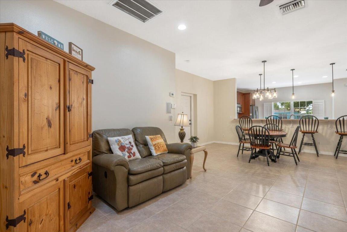 1410 4th Ct Vero Beach, FL 32960