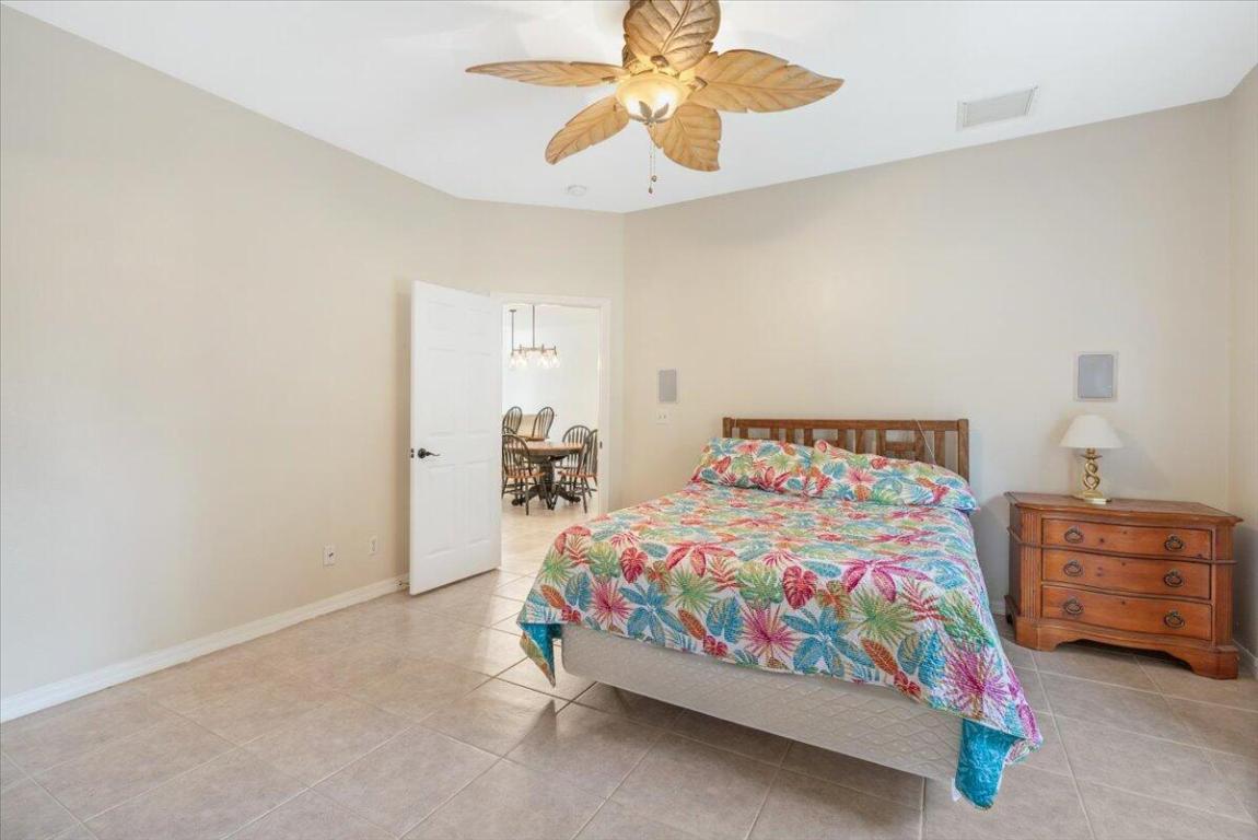 1410 4th Ct Vero Beach, FL 32960