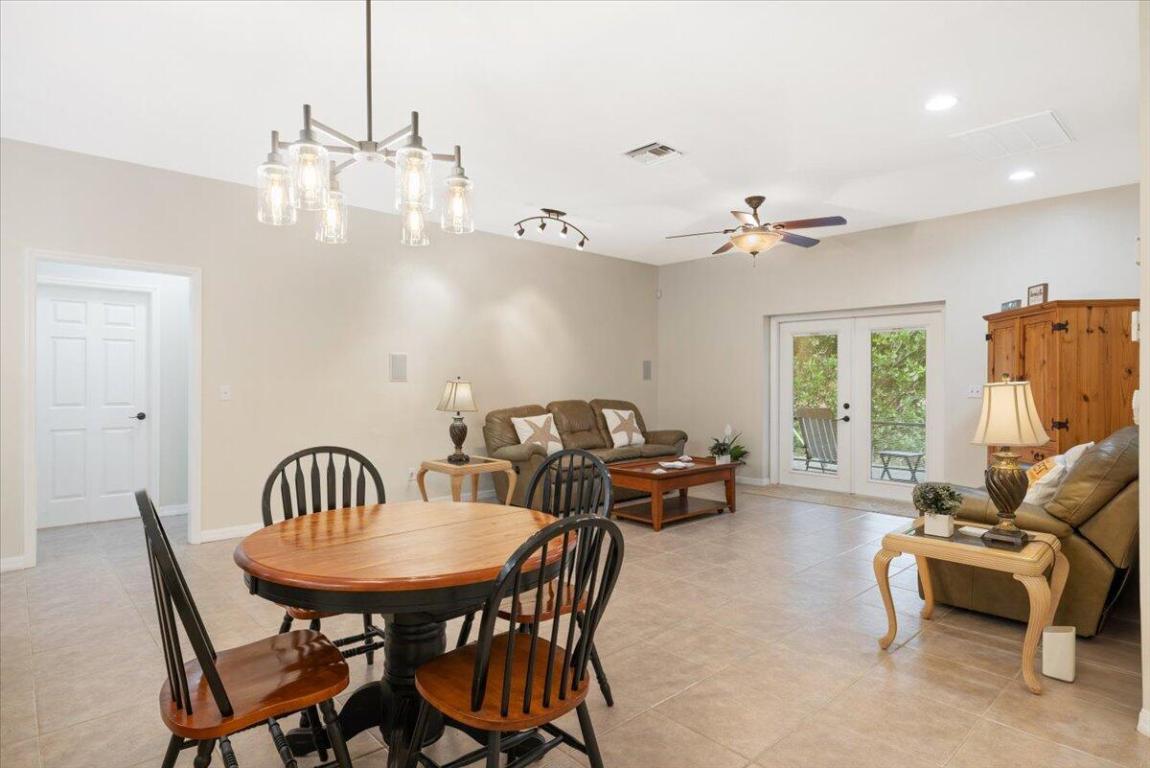 1410 4th Ct Vero Beach, FL 32960