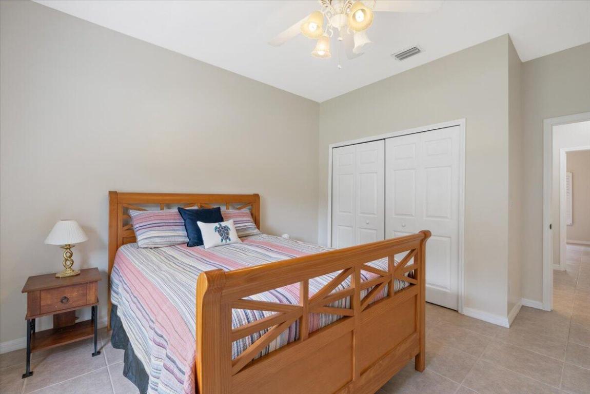 1410 4th Ct Vero Beach, FL 32960