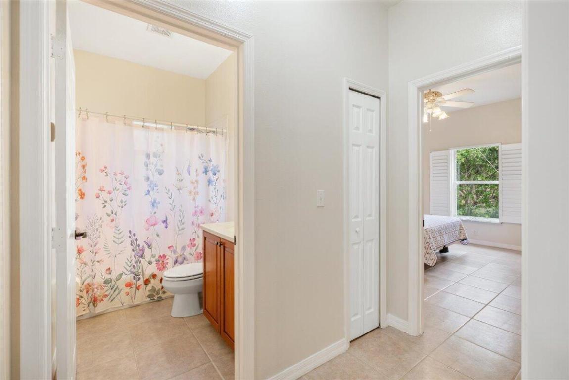 1410 4th Ct Vero Beach, FL 32960