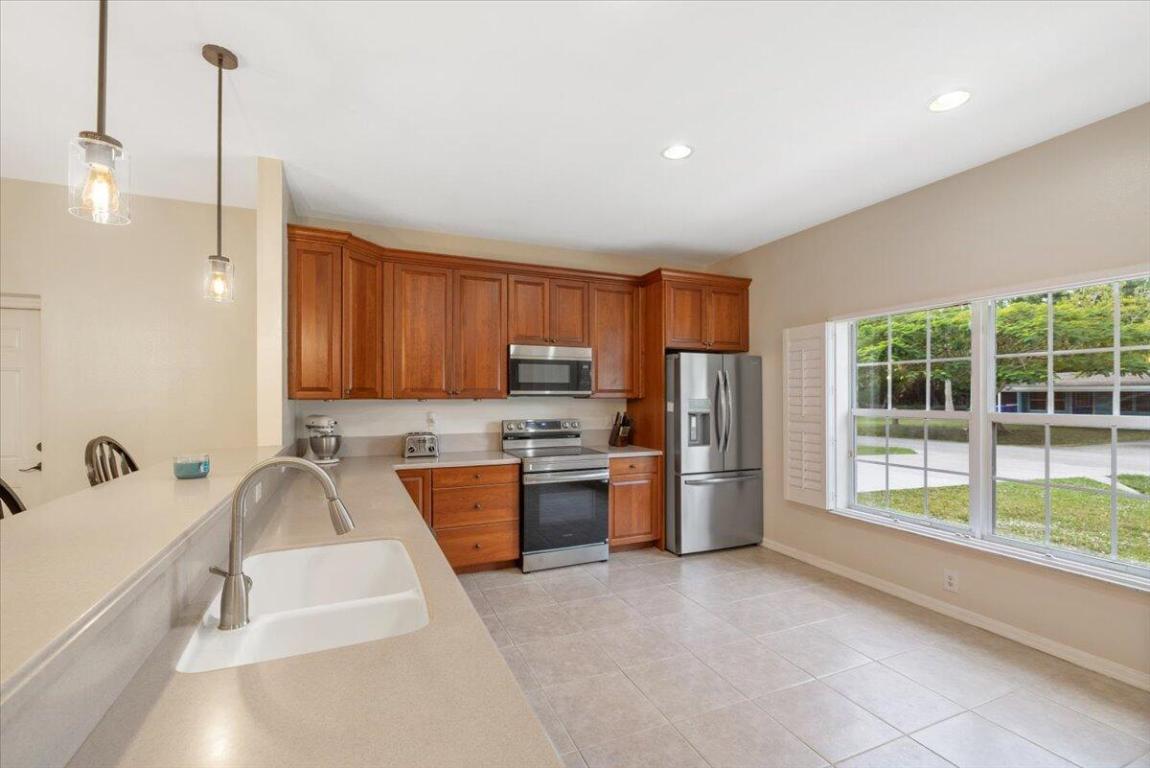 1410 4th Ct Vero Beach, FL 32960