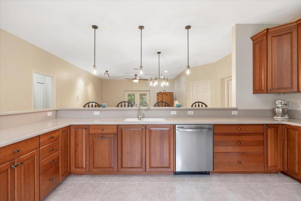 1410 4th Ct Vero Beach, FL 32960