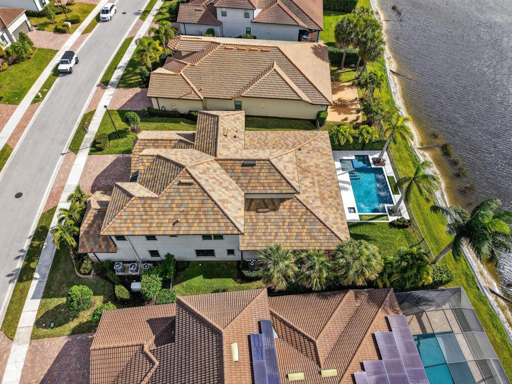 114 Indigo Riv Jupiter, FL 33478