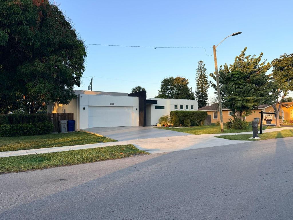 2321 NW 3rd #2321