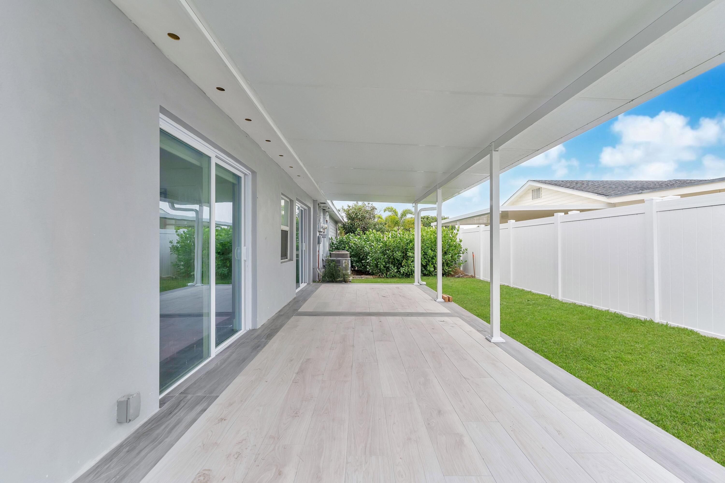 1115 Stillwater Jupiter, FL 33458