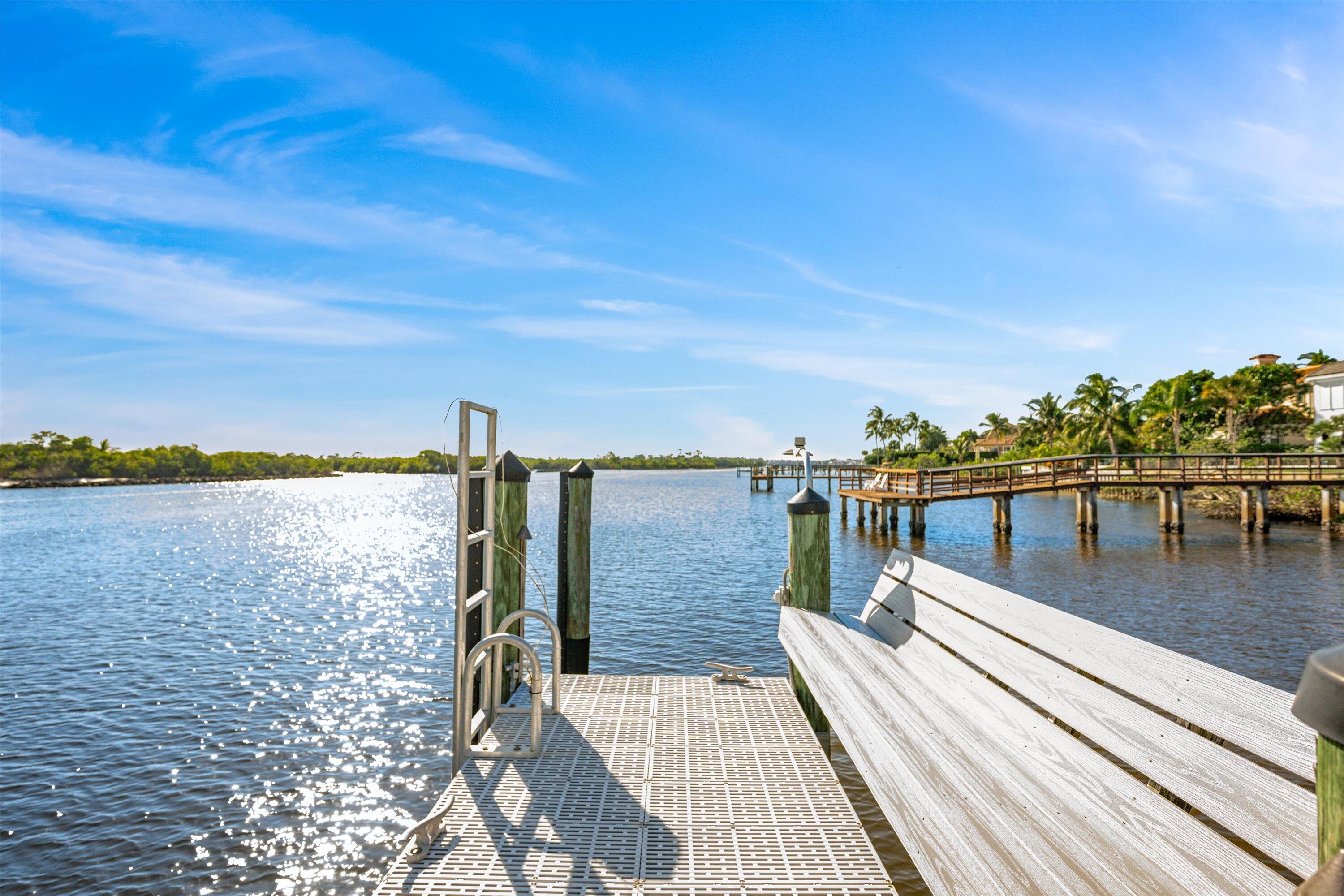 3164 Casseekey Is Jupiter, FL 33477