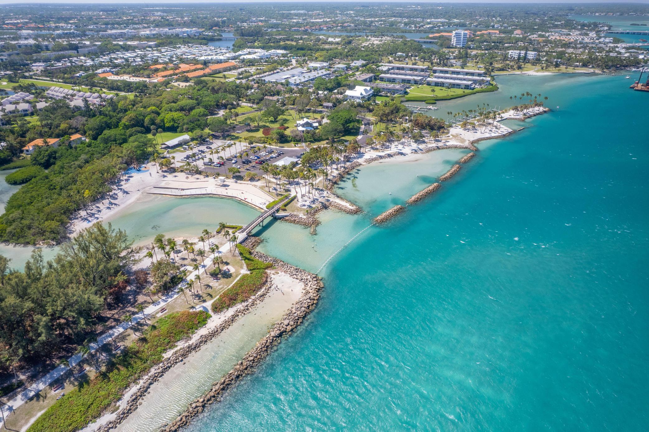 3164 Casseekey Is Jupiter, FL 33477