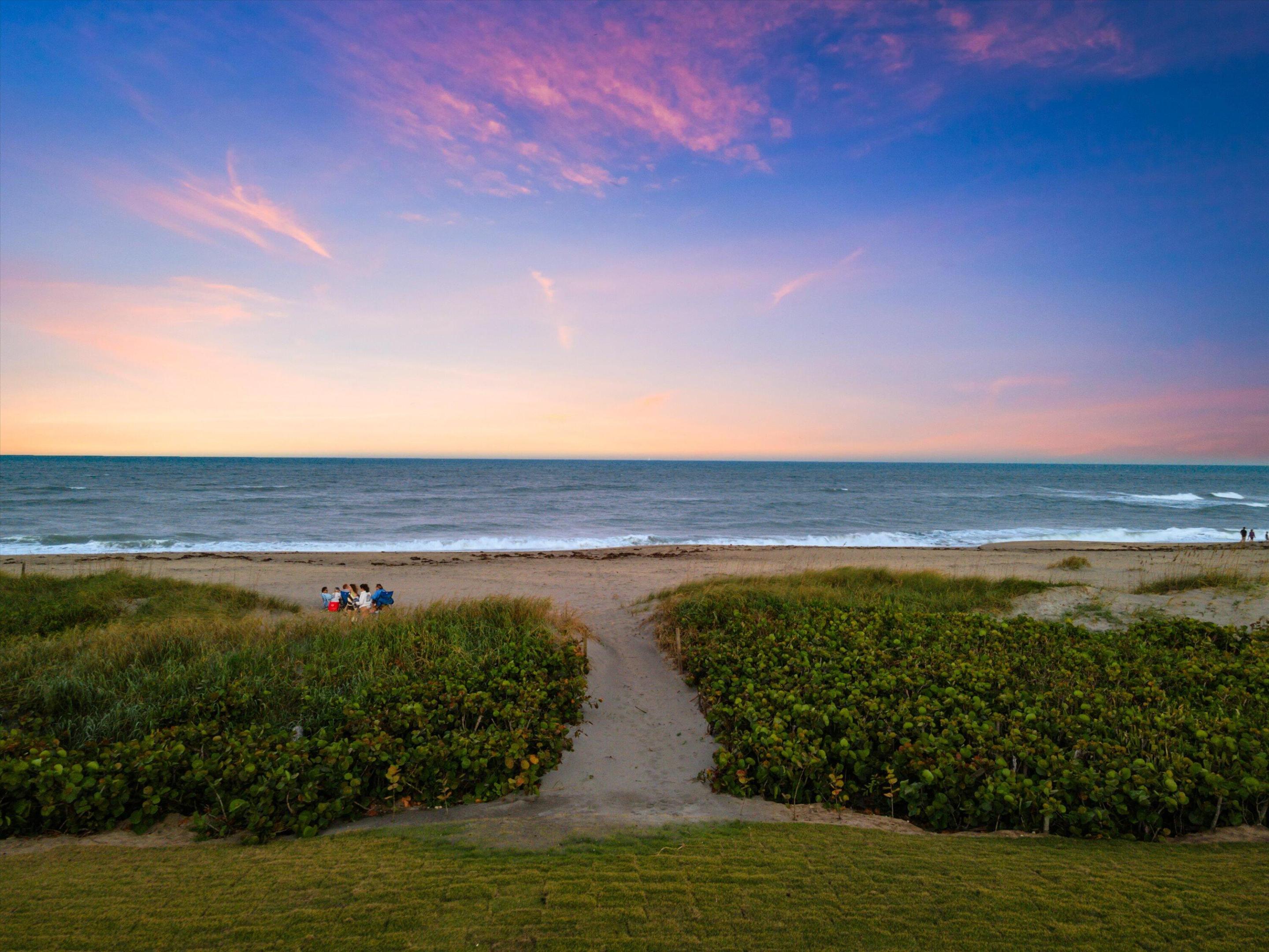 3164 Casseekey Is Jupiter, FL 33477