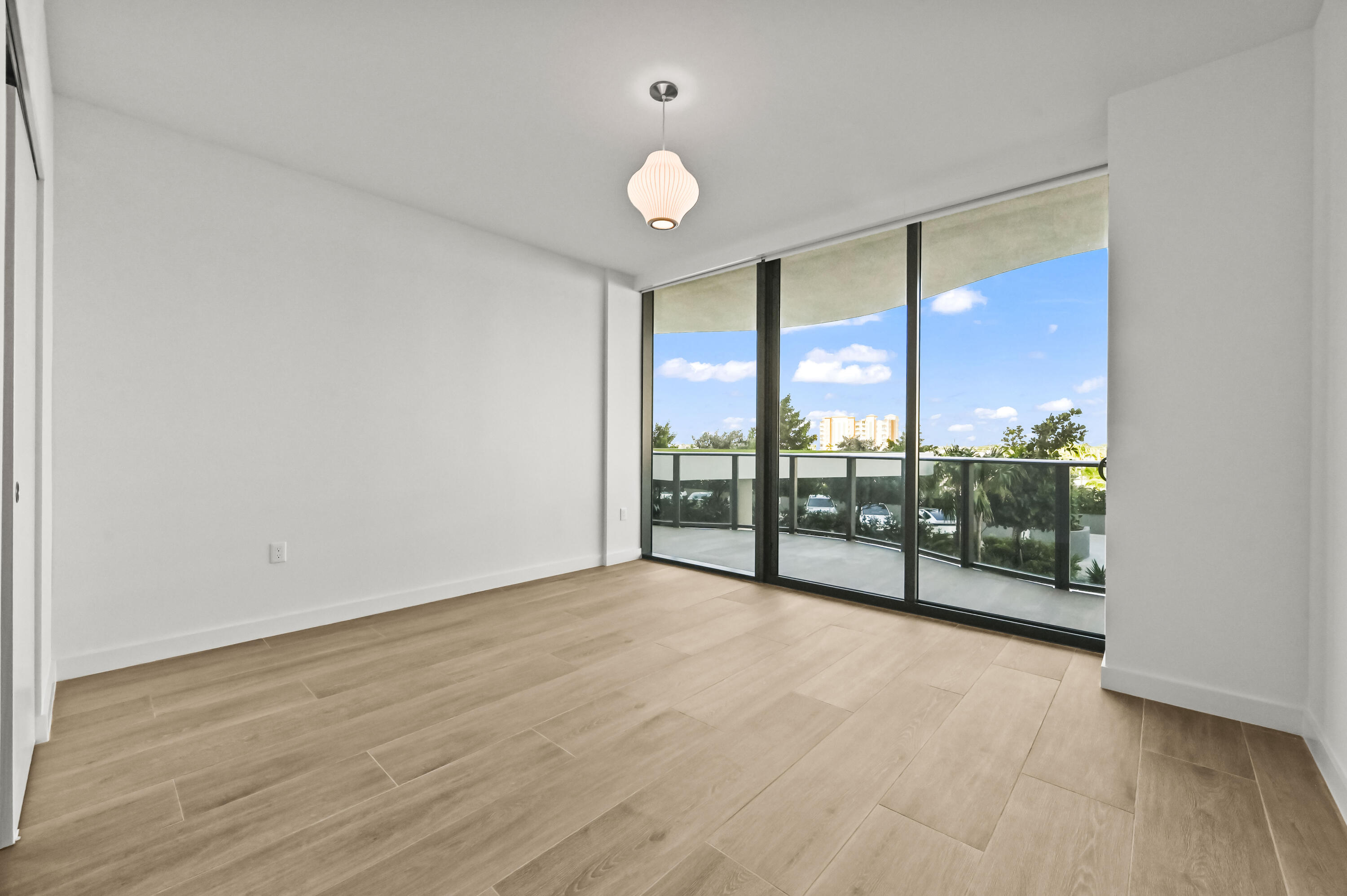 900 N Ocean #406 Pompano Beach, FL 33062