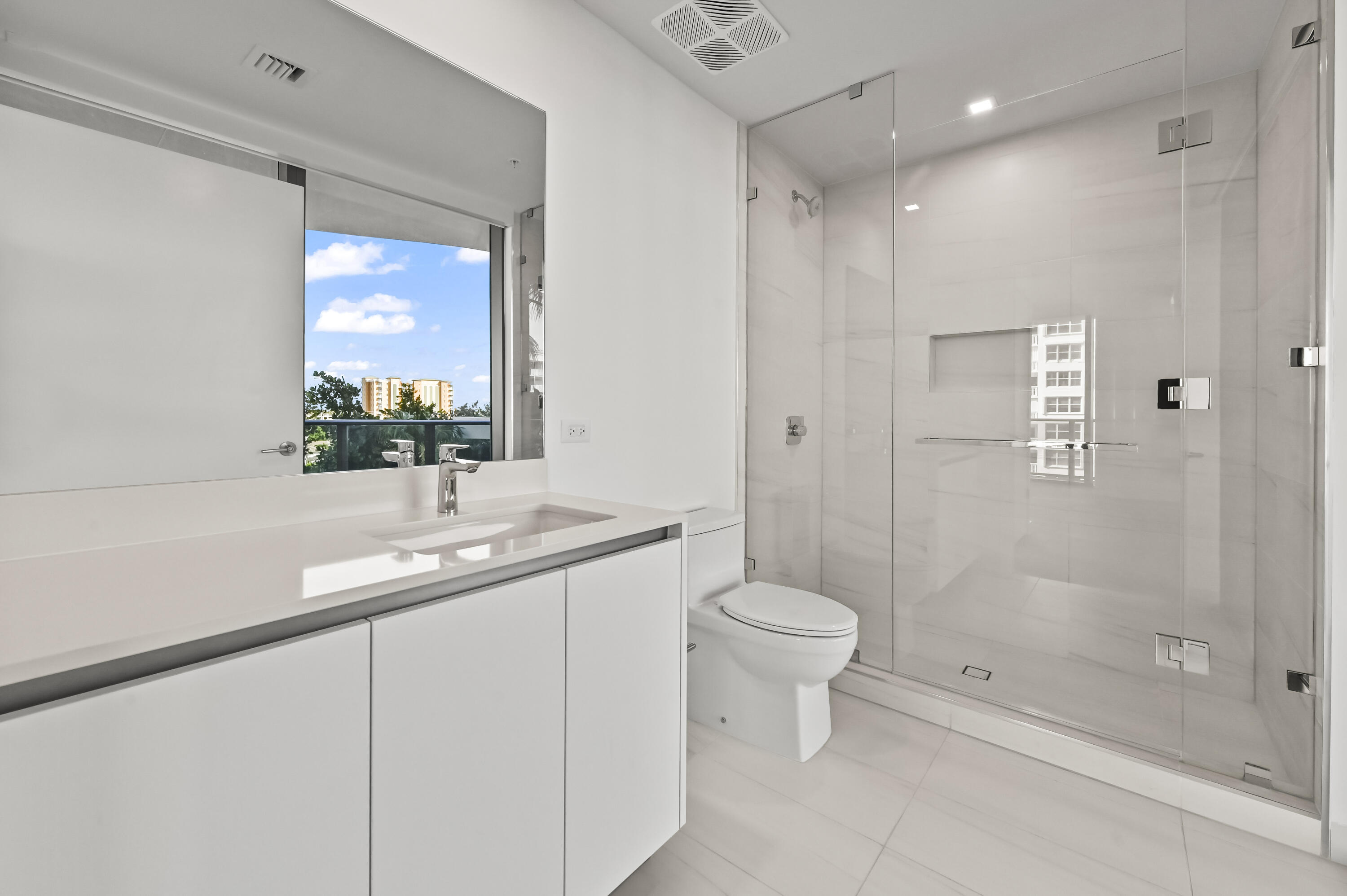 900 N Ocean #406 Pompano Beach, FL 33062