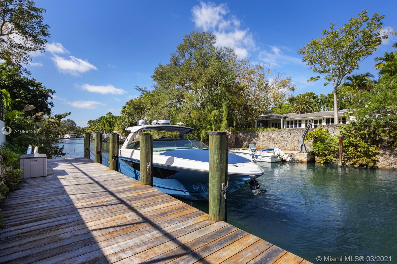 715 S Alhambra Cir Coral Gables, FL 33146