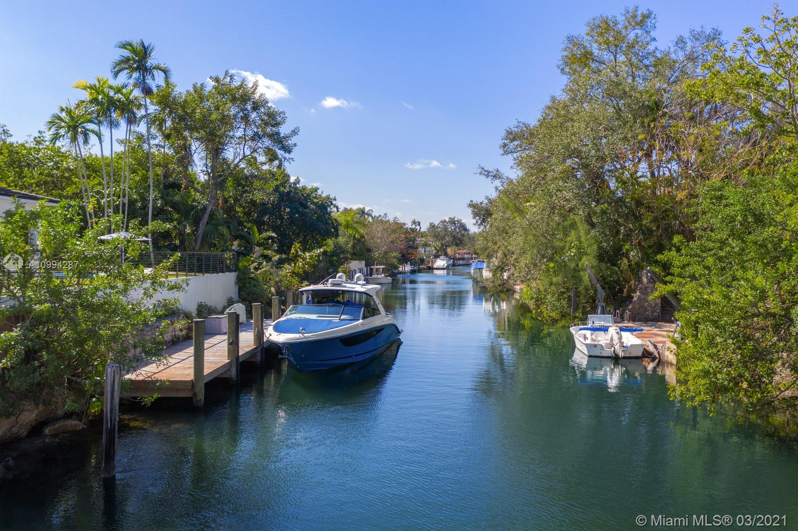 715 S Alhambra Cir Coral Gables, FL 33146