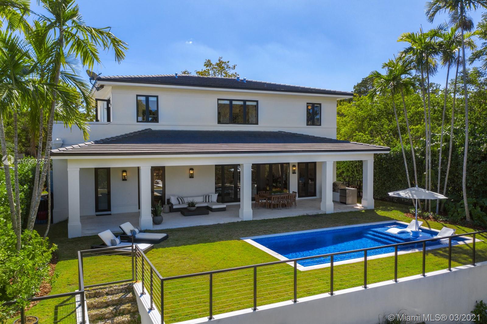 715 S Alhambra Cir Coral Gables, FL 33146