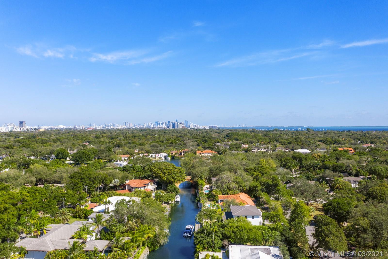 715 S Alhambra Cir Coral Gables, FL 33146