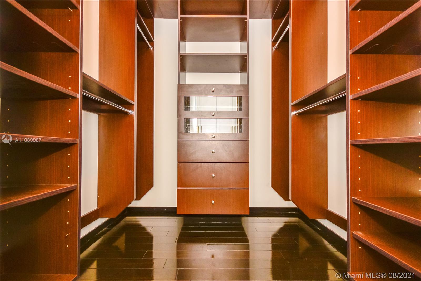 image Courts Brickell Key19