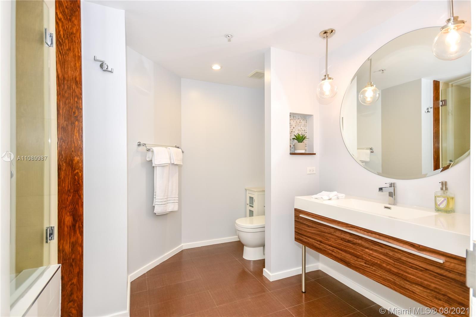 image Courts Brickell Key24