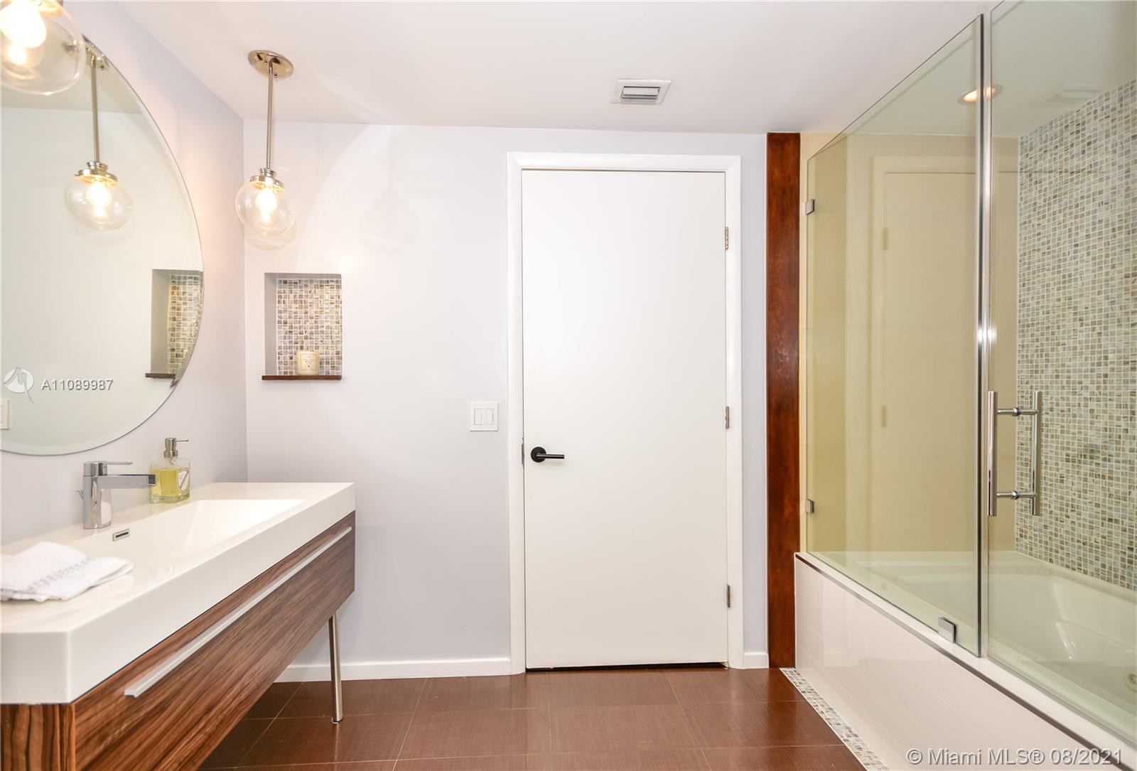 image Courts Brickell Key25