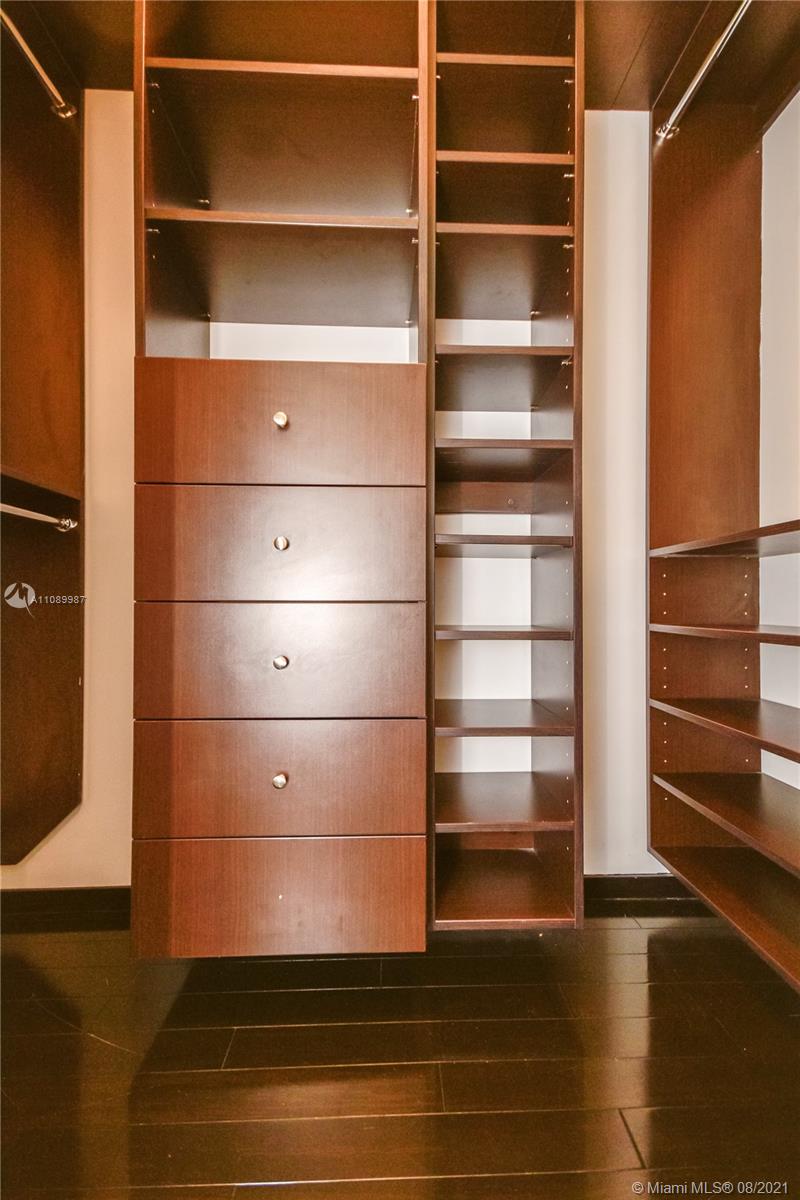 image Courts Brickell Key26