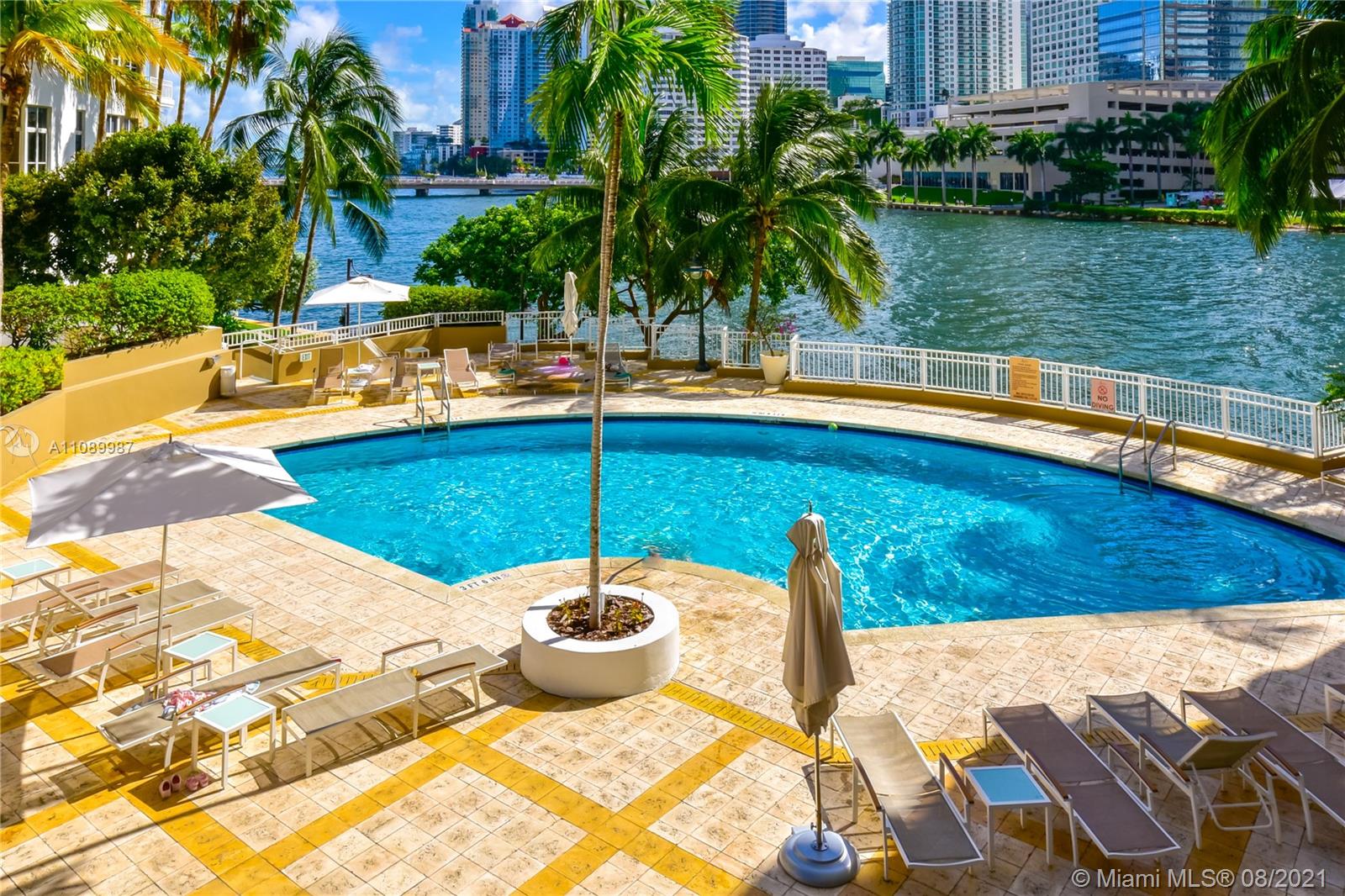 image Courts Brickell Key35