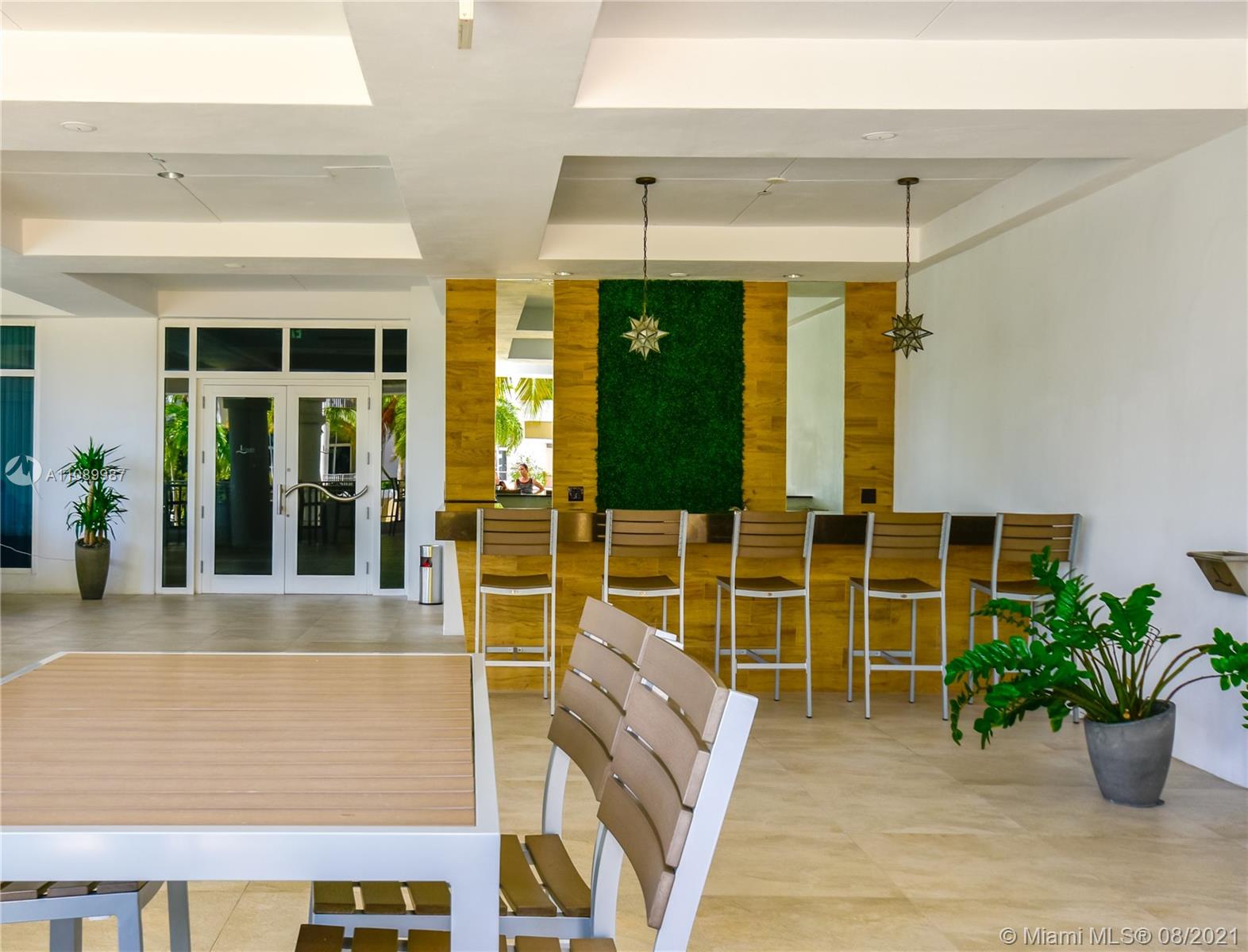 image Courts Brickell Key40