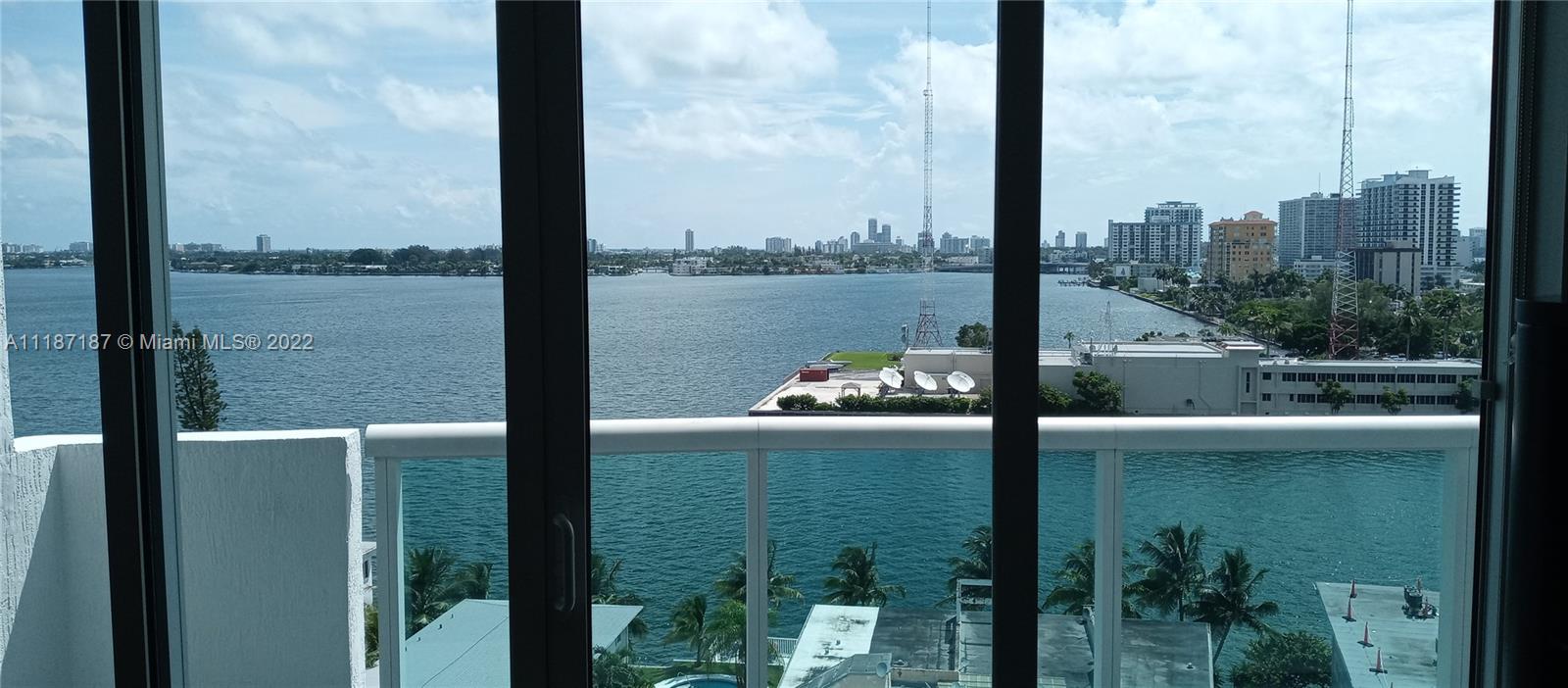 7910 Harbor Island Dr #1008